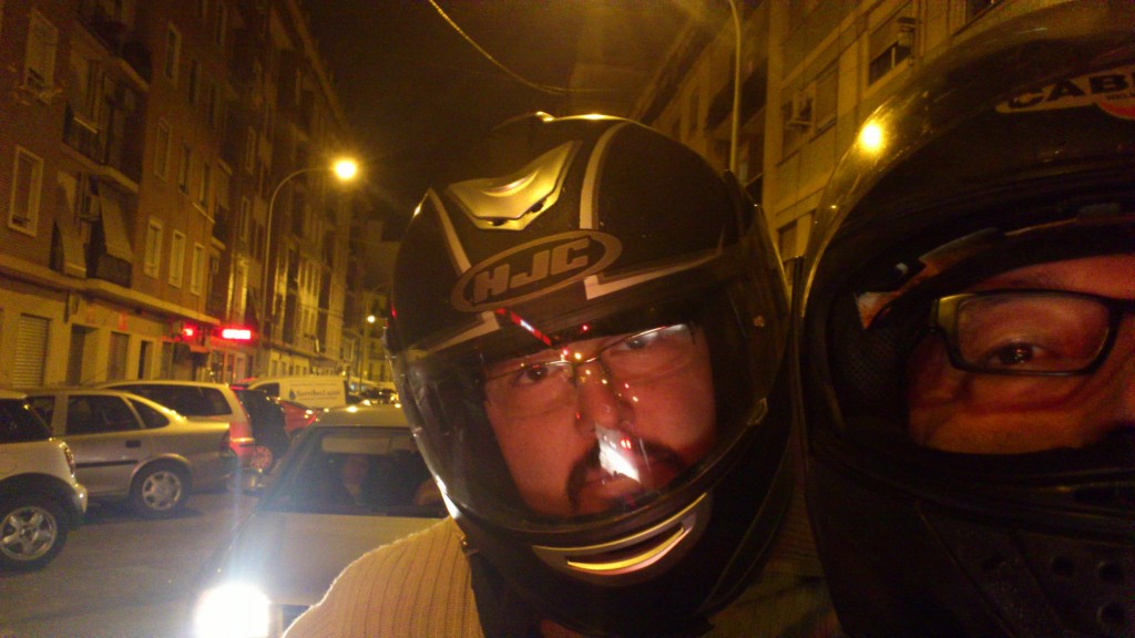 Dani Daortiz y Pepe Monfort en la moto